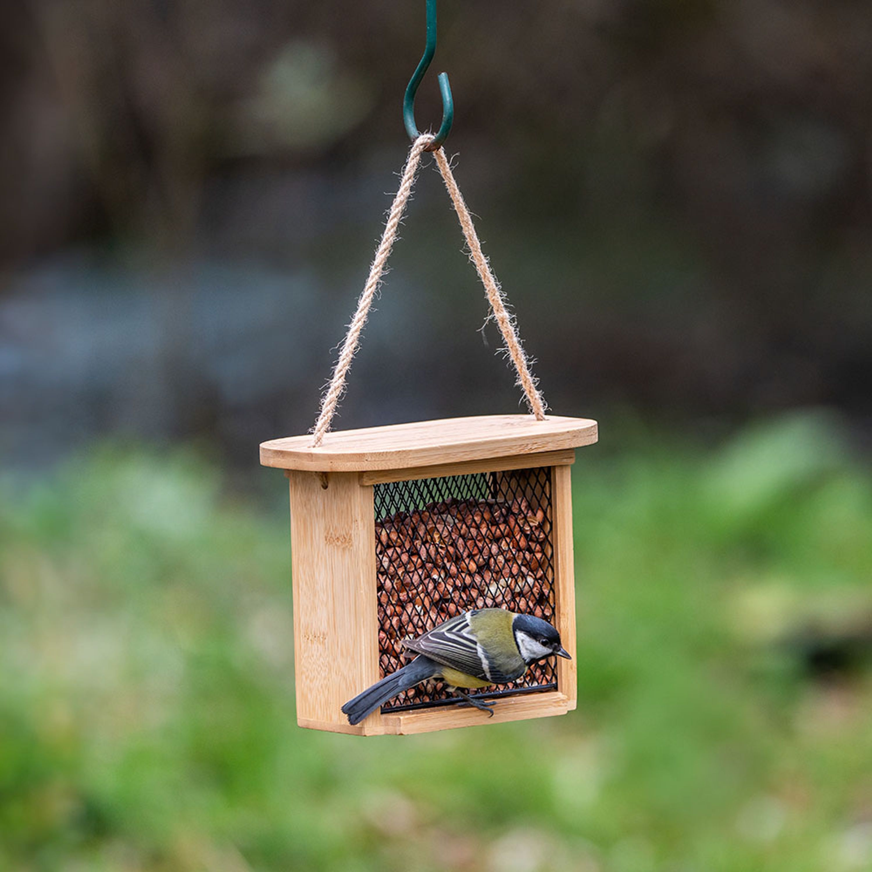 Futterhaus Nagano für Erdnüsse und Fettpellets | CJ Wildlife